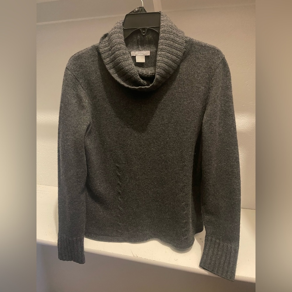 Ann Taylor 100% Cashmere Turtleneck Sweater
Dark Gray Long Sleeve Size Large